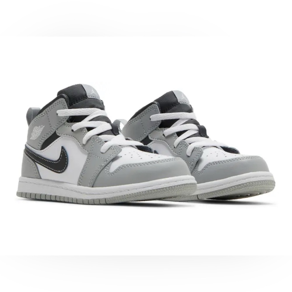 Air Jordan 1 Mid TD 'Light Smoke Grey Kids size 7C